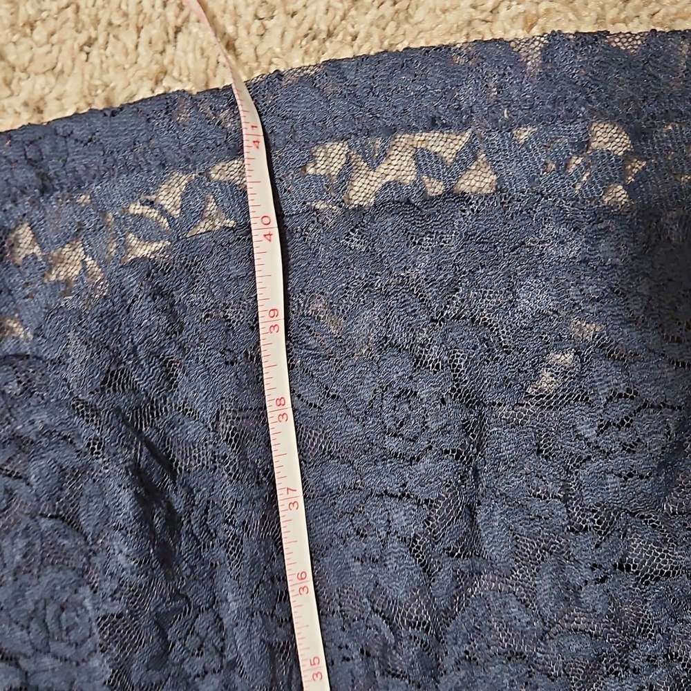 EUC Lulu's Navy Lace Dress - Picture 12 of 12